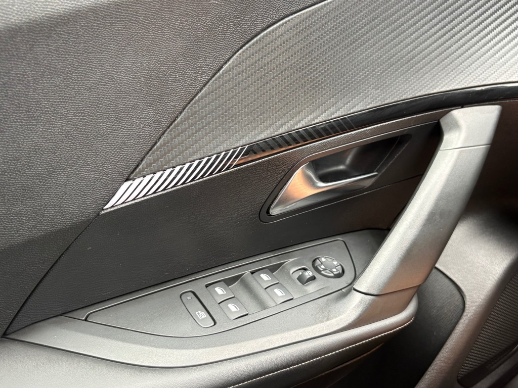 PEUGEOT, 2008