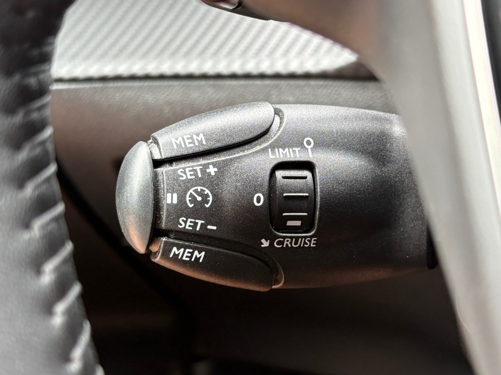 PEUGEOT, 2008