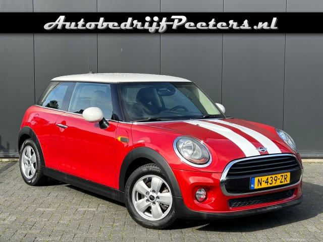 MINI COOPER 1.5 Navigatie Cruise PDC Sportstuur, Autobedrijf Peeters, Neer