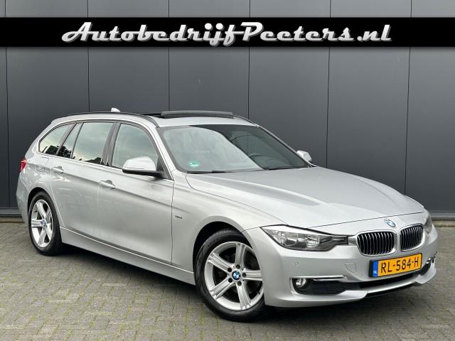 BMW 3-SERIE Touring 316i Aut. Luxury P-dak Leder Navi Cruise PDC Trekhaak, Autobedrijf Peeters, Neer