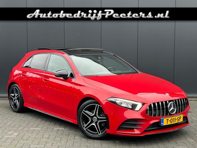 MERCEDES-BENZ A-KLASSE A 200 AMG Night Pano Burmester Sfeerlicht Carplay MBUX Widescreen  , Autobedrijf Peeters, Neer