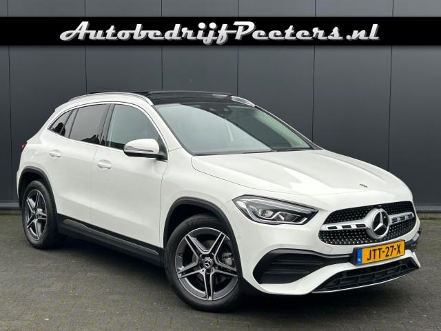 Mercedes-benz Gla-klasse - GLA 200 AMG Line Pano LED Leder Camera Sfeerlicht MBUX e.Trekhaak