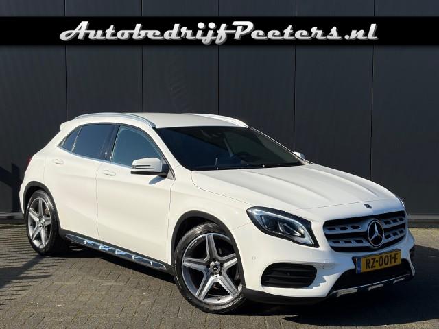 MERCEDES-BENZ GLA-KLASSE GLA 180 AMG Line LED Leder Navi Cruise e.Trekhaak NL-auto, Autobedrijf Peeters, Neer