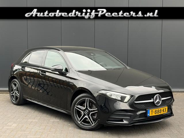 MERCEDES-BENZ A-KLASSE A 250e AMG Line Nightpakket Sfeerlicht LED Carplay MBUX navi+, Autobedrijf Peeters, Neer