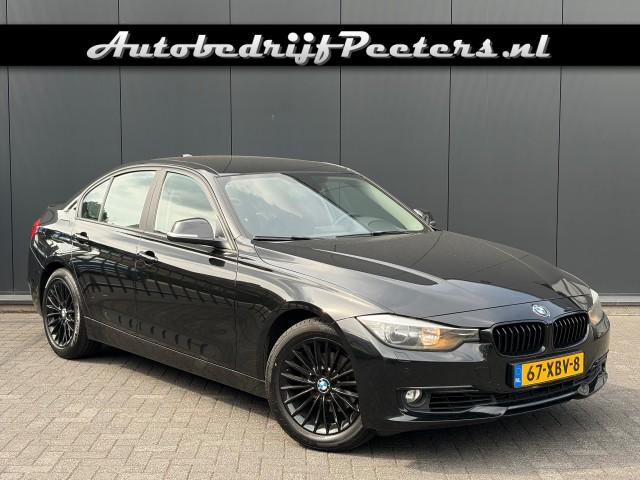 BMW 3-SERIE 320i Automaat Navi prof. ECC Cruise PDC NL-auto, Autobedrijf Peeters, Neer