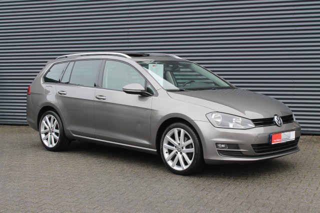 VOLKSWAGEN GOLF 1.2 TSi Sportief Uitgev. Golf Stationwagon Comfortline NAVIGATIE-PANORAMADAK, Paul Wijlens Automobielen, Haaksbe