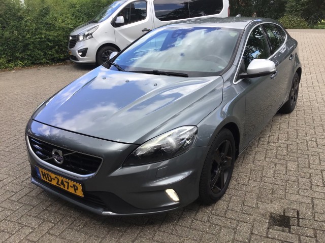 VOLVO V40 2.0 D2 R-DESIGN BUSINESS, Autobedrijf Grootveld en Ploeg, Overberg