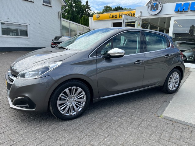 PEUGEOT 208 1.2 ALLURE AUT, NAVI, CRUISE perfecte staat! Mutsers Auto's, 5712 BR Someren