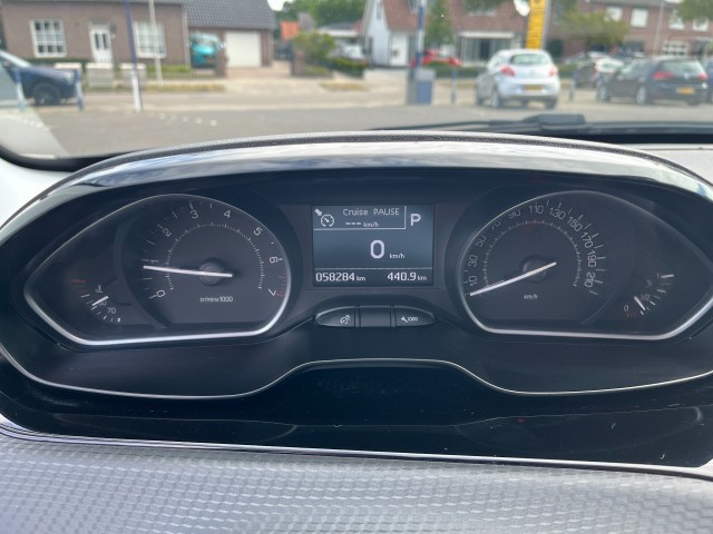 PEUGEOT 208 1.2 ALLURE AUT, NAVI, CRUISE perfecte staat! Mutsers Auto's, 5712 BR Someren