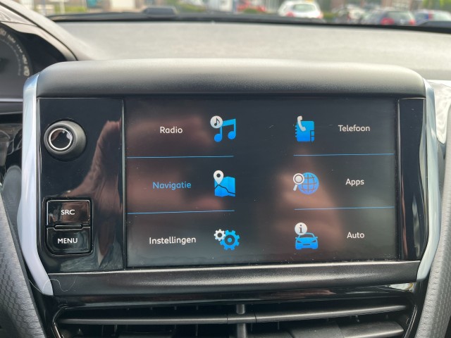 PEUGEOT 208 1.2 ALLURE AUT, NAVI, CRUISE perfecte staat! Mutsers Auto's, 5712 BR Someren