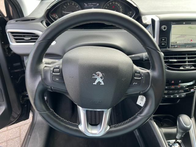 PEUGEOT 208 1.2 ALLURE AUT, NAVI, CRUISE perfecte staat! Mutsers Auto's, 5712 BR Someren