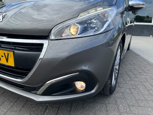 PEUGEOT 208 1.2 ALLURE AUT, NAVI, CRUISE perfecte staat! Mutsers Auto's, 5712 BR Someren