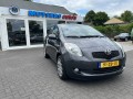 TOYOTA YARIS 1.3 VVTi Sol, AIRCO, LEER, zeer mooie auto! Mutsers Auto's, Someren