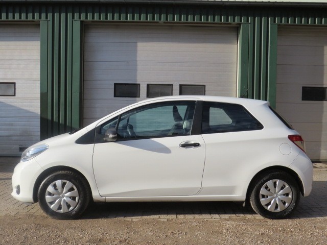 TOYOTA YARIS 1.0 VVT-I COMFORT, Autobedrijf Kuiper, Eefde