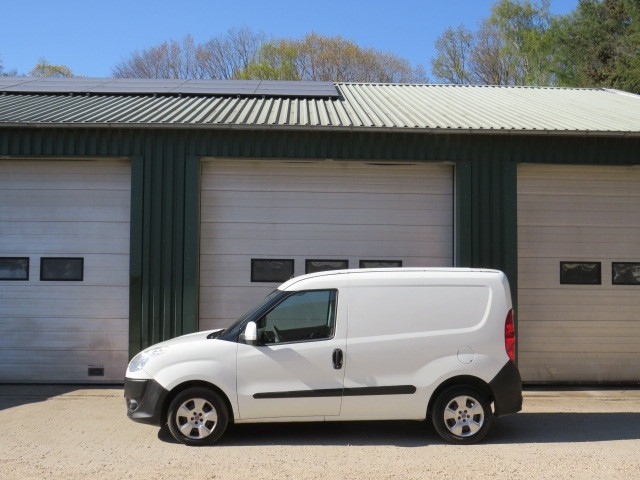 FIAT DOBLO CARGO 1.3 MultiJet SX, Autobedrijf Kuiper, Eefde