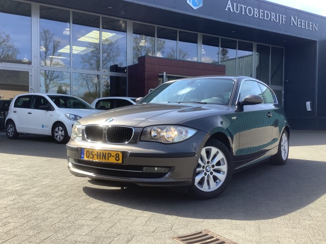 BMW 1-SERIE 116i Business Line I Navi I Airco I 16 Inch, Autobedrijf  Neelen BV, Heesch