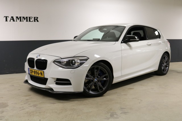 BMW 1-SERIE M135I HIGH EXECUTIVE ALCATARA/DEALER ONDERHOUDEN ZEER NETTE AUTO, Automobielbedrijf F.A. Tammer, Soesterberg