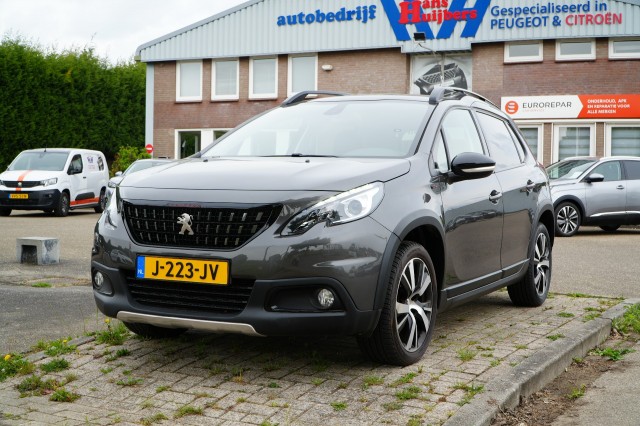 PEUGEOT 2008 GT-LINE 1.2-130PK EAT6 ATOMAAT - CLIMATE CONTROLE - NAVI - TREKH, Autobedrijf Hans Huijbers, Bemmel
