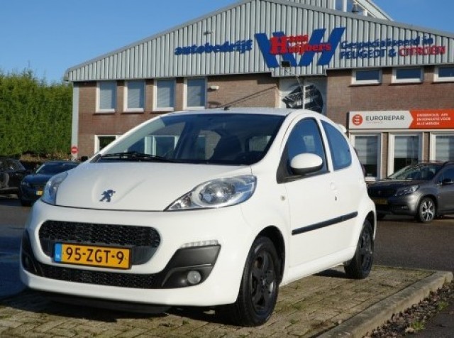 PEUGEOT 107 PREMIERE 1.0-68PK 5-DEURS - AIRCO - ELECTRISCHE RAMEN - SPOILER, Autobedrijf Hans Huijbers, Bemmel