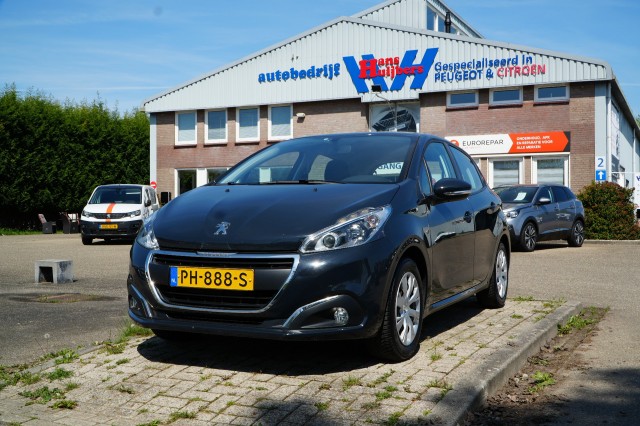 PEUGEOT 208 BLUE LION 1.2-82PK 5-DEURS - AIRCO - NAVI - CRUISE CONTROLE - TR, Autobedrijf Hans Huijbers, Bemmel