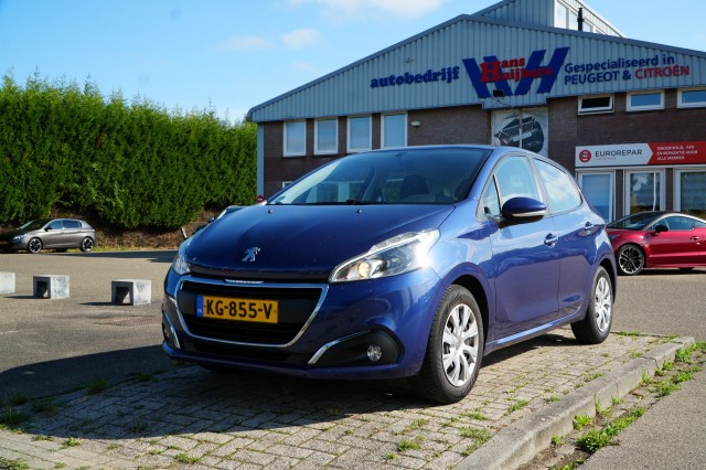 PEUGEOT 208 BLUE LION 1.2-82PK 5-DEURS incl. 6 maanden garantie & rijklaar, Autobedrijf Hans Huijbers, Bemmel