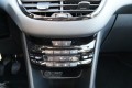 PEUGEOT 208 ENVY 1.2-82PK 5-DEURS - CLIMATE CONTROLE - NAVI - PARKEERHULP, Autobedrijf Hans Huijbers, Bemmel