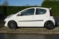 PEUGEOT 107 PREMIERE 1.0-68PK 5-DEURS - AIRCO - ELECTRISCHE RAMEN - SPOILER, Autobedrijf Hans Huijbers, Bemmel