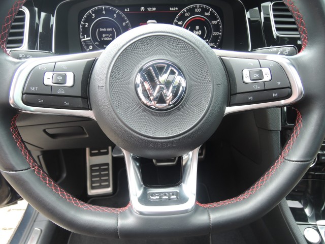 VOLKSWAGEN GOLF 2.0 TSI GTI PERFORMANCE Autobedrijf Bloemendal, 6741 PE LUNTEREN