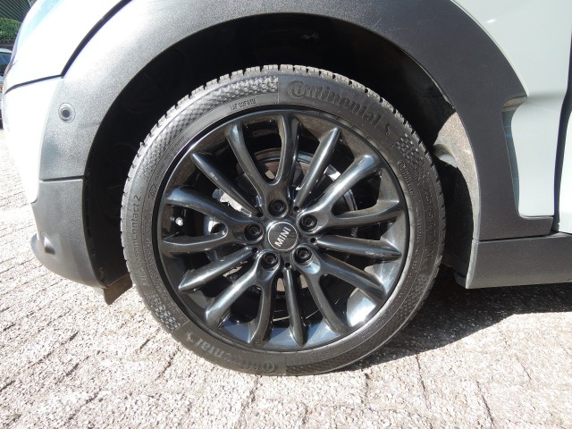 MINI CLUBMAN 1.5 ONE CHILI Serious  Business Autobedrijf Bloemendal, 6741 PE LUNTEREN