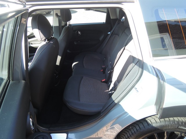 MINI CLUBMAN 1.5 ONE CHILI Serious  Business Autobedrijf Bloemendal, 6741 PE LUNTEREN