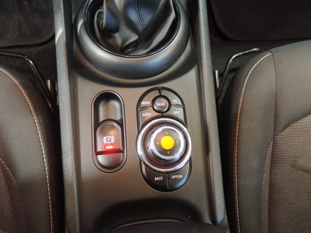 MINI CLUBMAN 1.5 ONE CHILI Serious  Business Autobedrijf Bloemendal, 6741 PE LUNTEREN