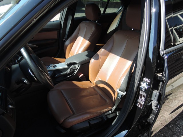 BMW 3-SERIE 320I HIGH EXECUTIVE Sport Line, NAVI,LEER , Autobedrijf Bloemendal, 6741 PE LUNTEREN