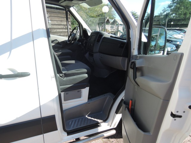 VOLKSWAGEN CRAFTER 35 2.0 TDI L2H2 Autobedrijf Bloemendal, 6741 PE LUNTEREN