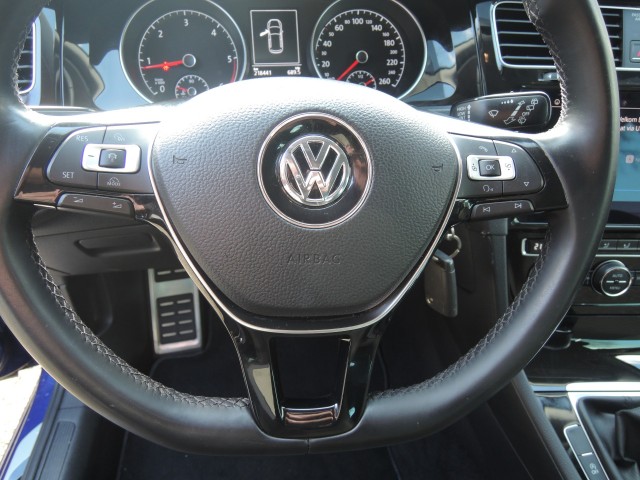 VOLKSWAGEN GOLF 2.0 TDI HL BNS R-LINE Autobedrijf Bloemendal, 6741 PE LUNTEREN