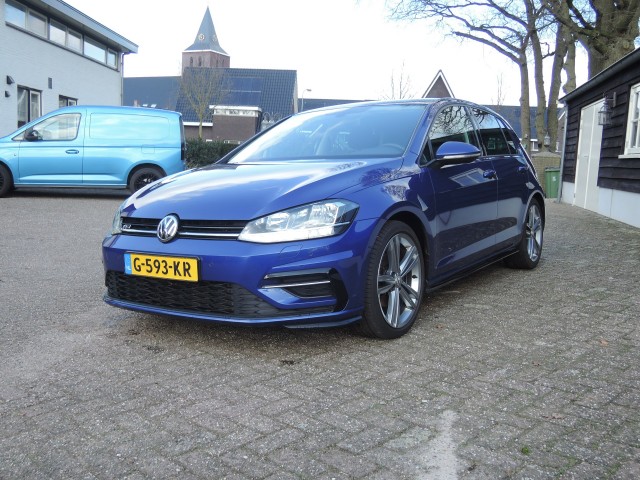 VOLKSWAGEN GOLF 2.0 TDI HL BNS R-LINE Autobedrijf Bloemendal, 6741 PE LUNTEREN