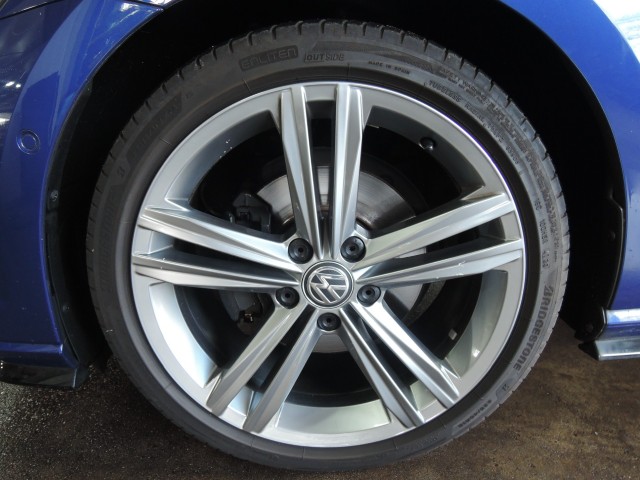 VOLKSWAGEN GOLF 2.0 TDI HL BNS R-LINE Autobedrijf Bloemendal, 6741 PE LUNTEREN
