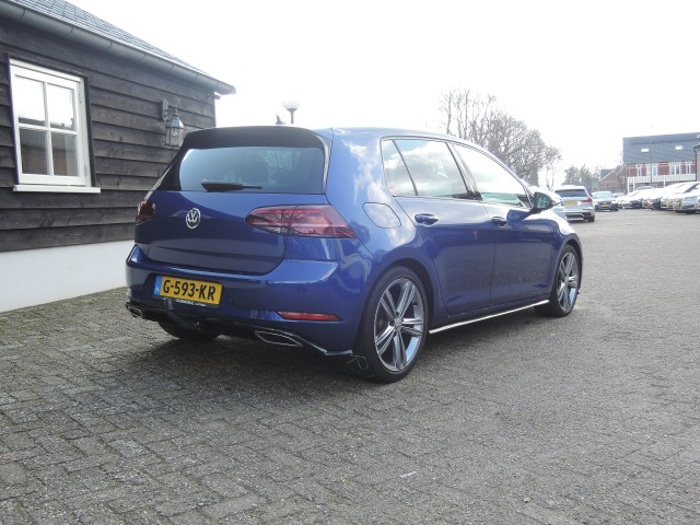 VOLKSWAGEN GOLF 2.0 TDI HL BNS R-LINE Autobedrijf Bloemendal, 6741 PE LUNTEREN