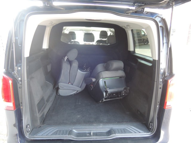 MERCEDES-BENZ V-KLASSE 220D LANG DC Autobedrijf Bloemendal, 6741 PE LUNTEREN