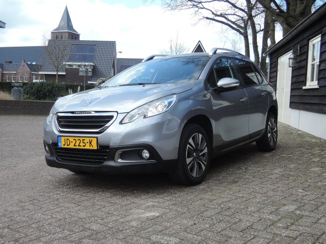 PEUGEOT 2008 1.2 PURET. BLUE LION Autobedrijf Bloemendal, 6741 PE LUNTEREN