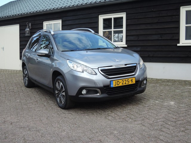 PEUGEOT 2008 1.2 PURET. BLUE LION Autobedrijf Bloemendal, 6741 PE LUNTEREN