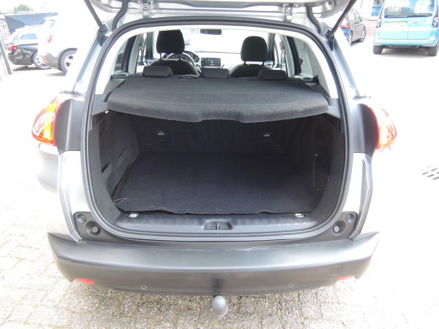 PEUGEOT 2008 1.2 PURET. BLUE LION Autobedrijf Bloemendal, 6741 PE LUNTEREN