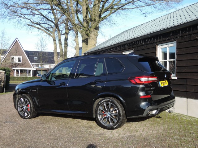 BMW X5 XDRIVE45E M-Sport HIGH EXEC. Autobedrijf Bloemendal, 6741 PE LUNTEREN