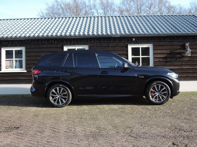 BMW X5 XDRIVE45E M-Sport HIGH EXEC. Autobedrijf Bloemendal, 6741 PE LUNTEREN