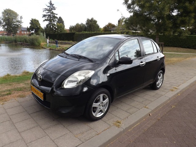 TOYOTA YARIS 1.0 Limited Cool, The Carmaker, Maasbracht