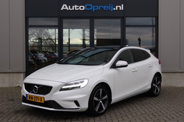VOLVO V40 2.0 T4 R-Design 190pk AUTOMAAT Panoramadak, Leder, Trekhaak afnb., Maurice Opreij Auto's B.V., Margraten