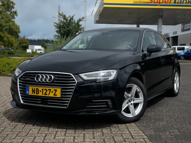 Audi A3 - 1.4 E-TRON VIRTUAL DASHBOARD 97.000KM