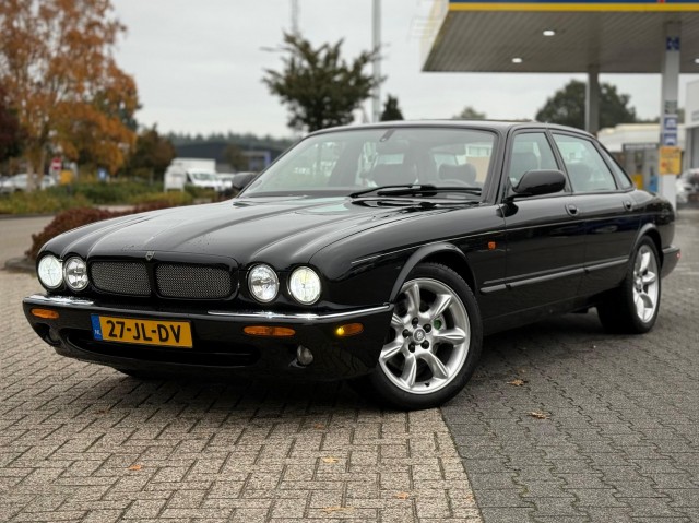Jaguar Xjr - 4.0 SUPERCHARGE 363PK ZEER MOOI VEEL DOCUMENTATIE
