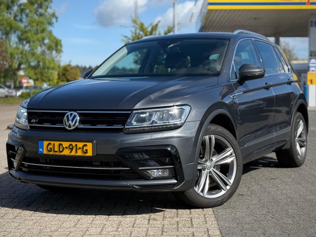 Volkswagen Tiguan - 4MOTION 220PK A/T R-LINE