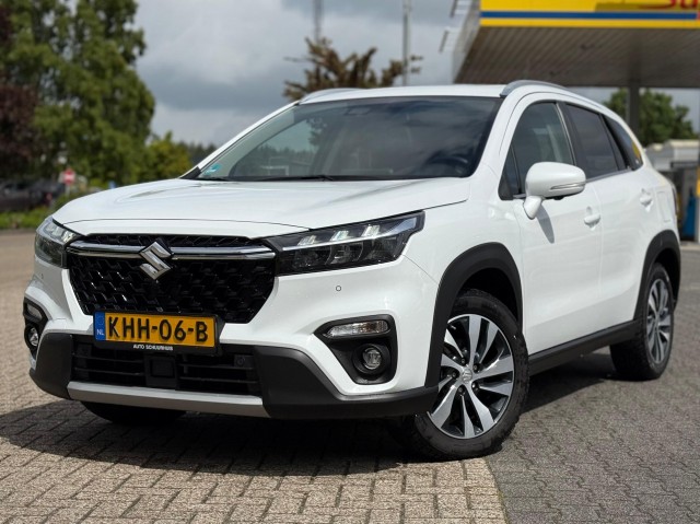 Suzuki S-cross - 1.5 HYBRID STYLE A/T PANO CARPLAY 360 CAMERA ADD. CRUISE