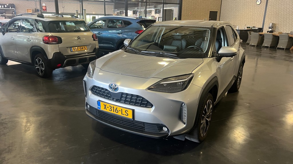 TOYOTA, YARIS